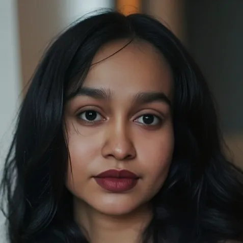 chat with ai character: sarah vex