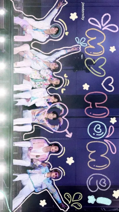 ai character: BTS💜🎀❤️‍🩹 background