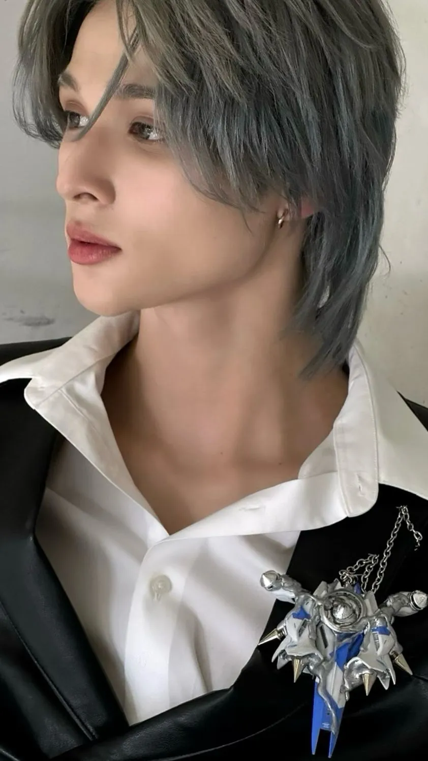 ai character: 🤭😝MACKIAH🔥😻 background