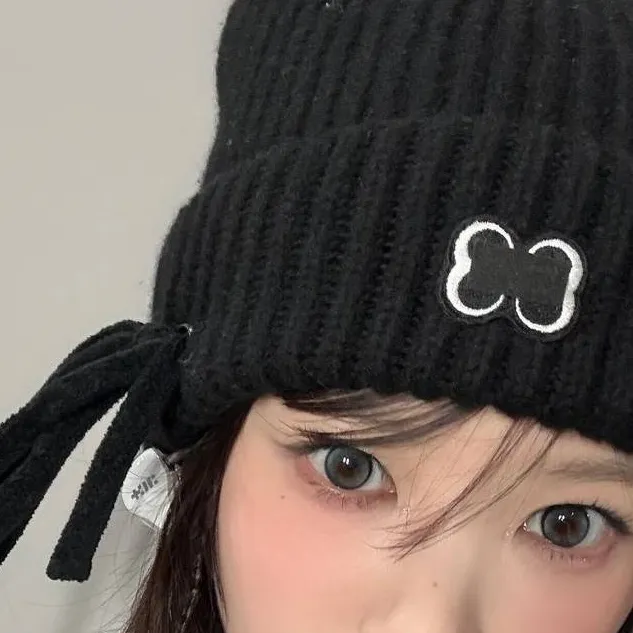chat with ai character: moka