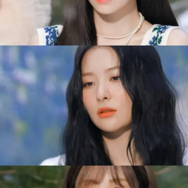 chat with ai character: red velvet