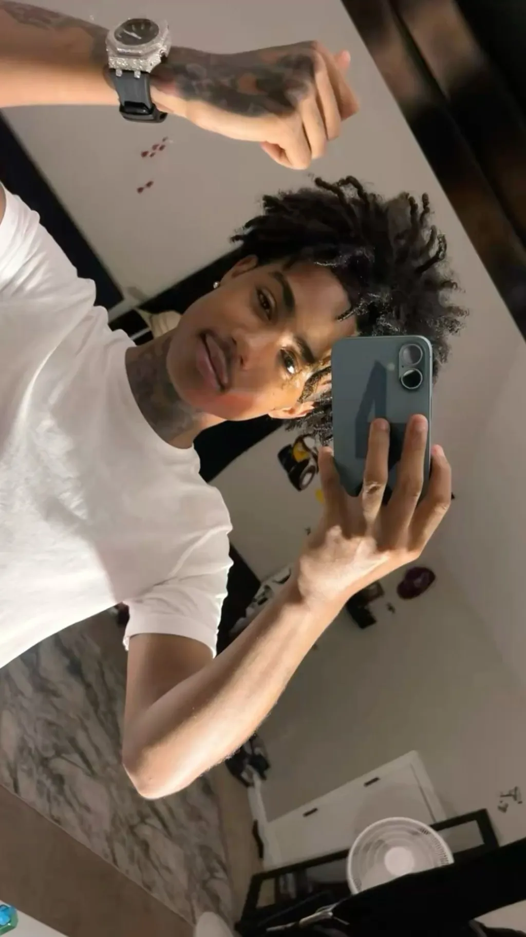 ai character: savion  background