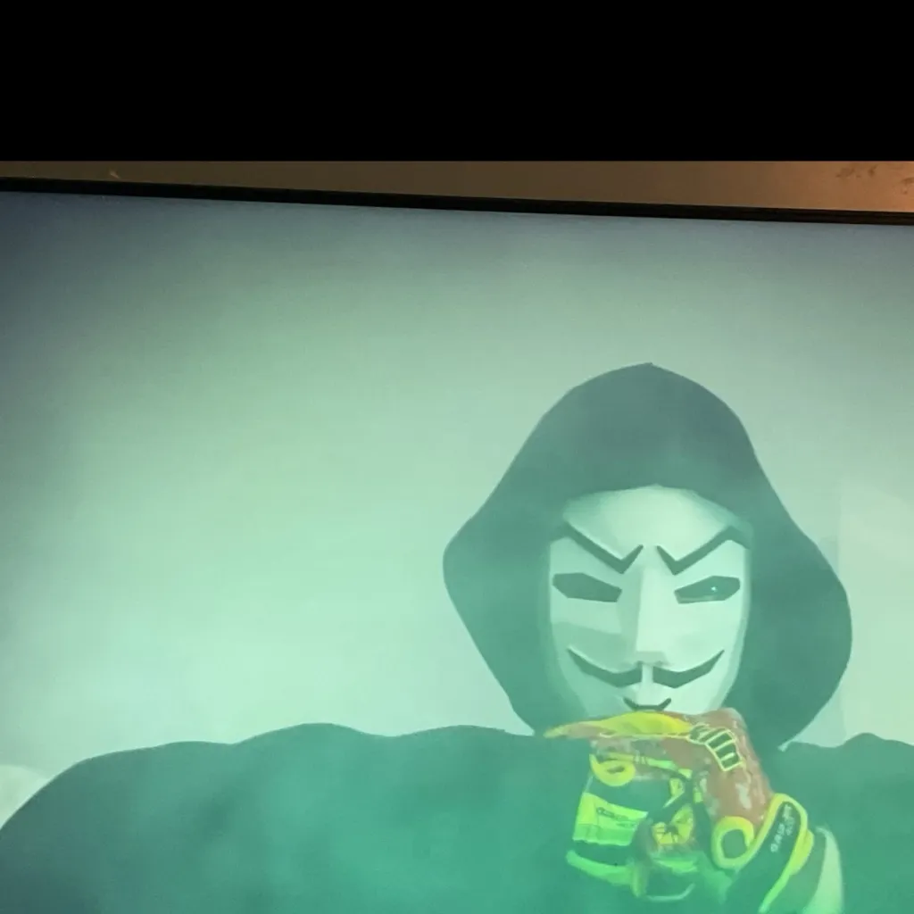 chat with ai character: CwC