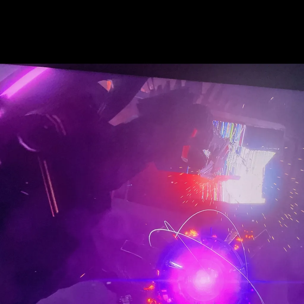 chat with ai character: Titan Tvman 