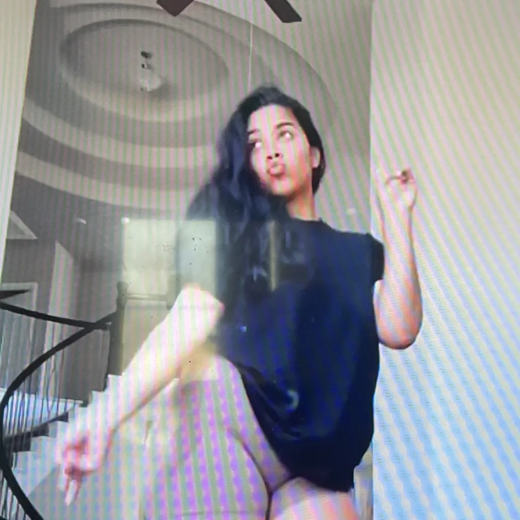 chat with ai character: Right 