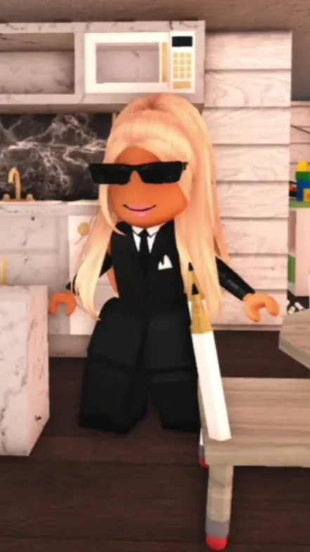 ai character: Alaska Violet  background