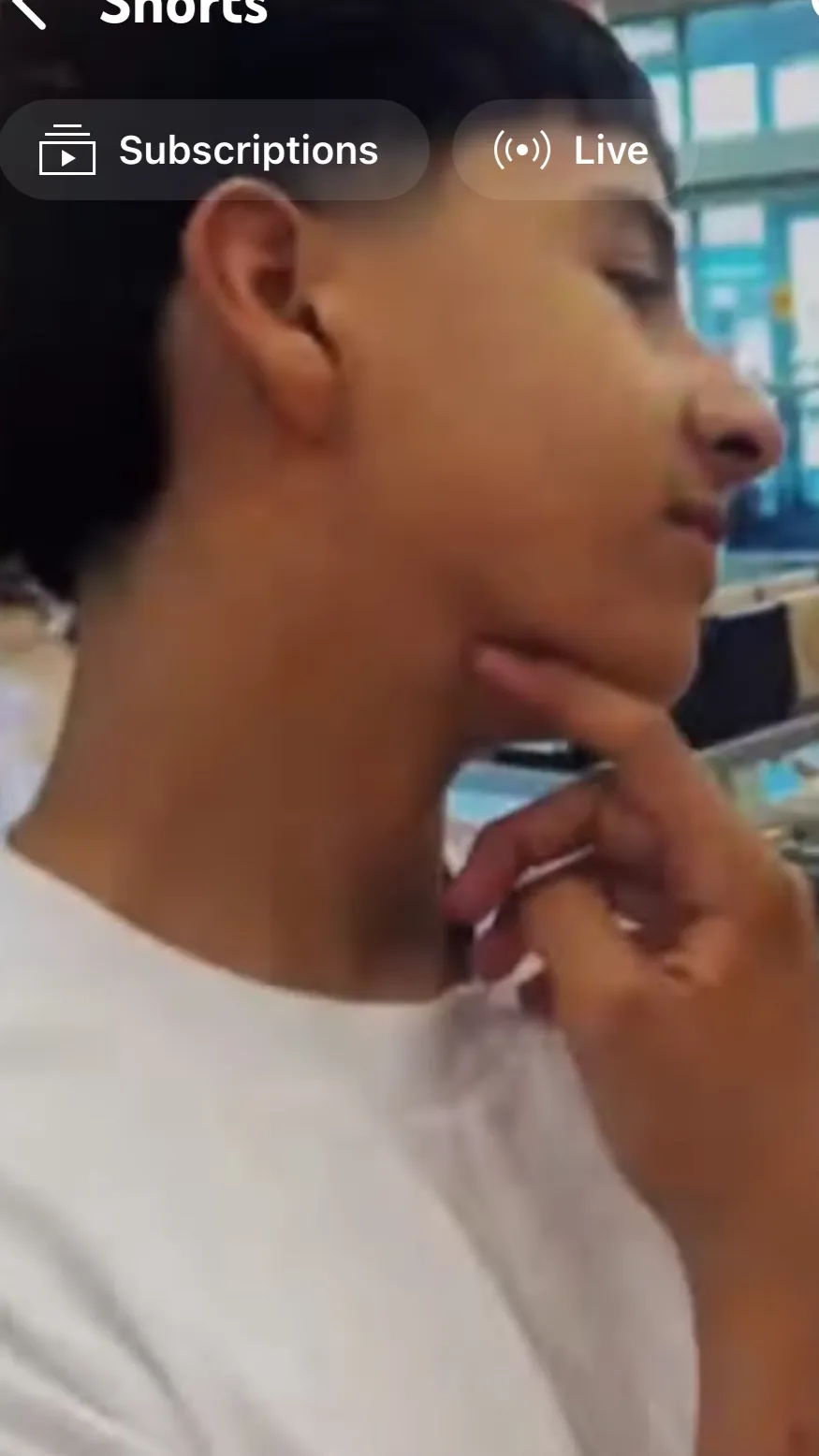 ai character: CHOLO BOYYYYY background