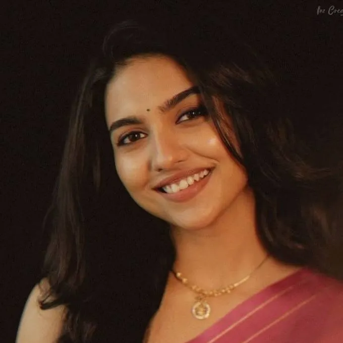 chat with ai character: Mamitha 