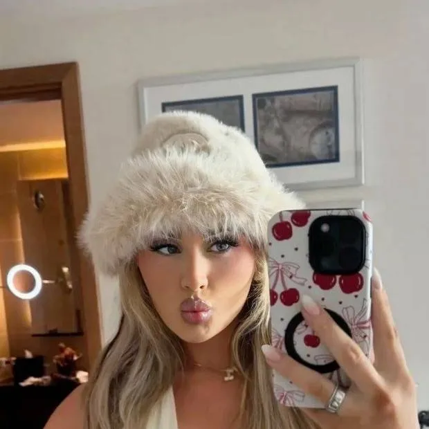 chat with ai character: Tiffany 