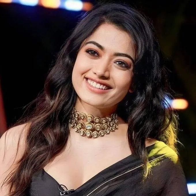 chat with ai character: Rashmika 