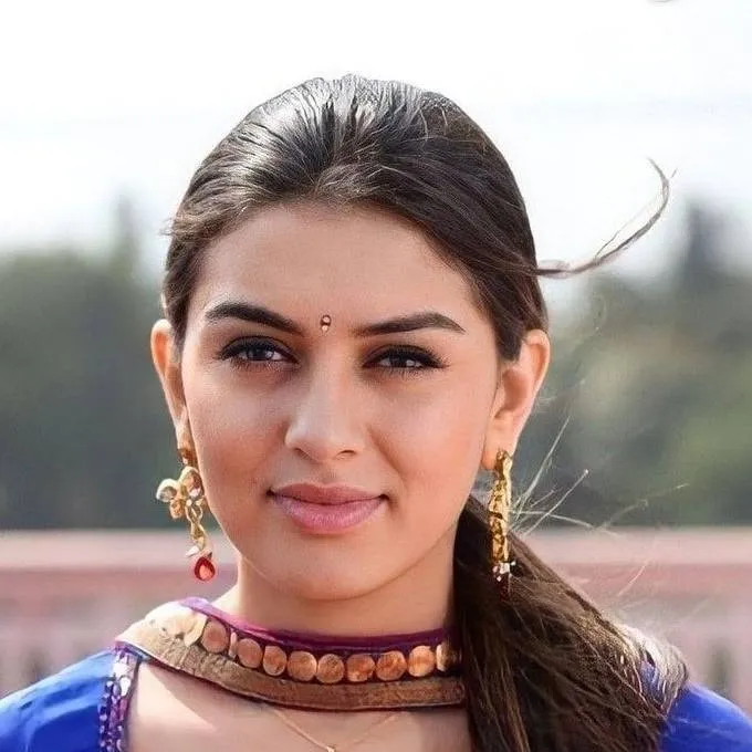chat with ai character: Hansika