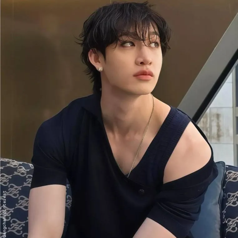 chat with ai character: Chris Bang Chan