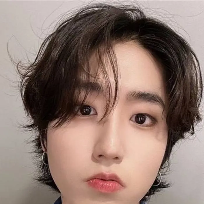 chat with ai character: han jisung <3