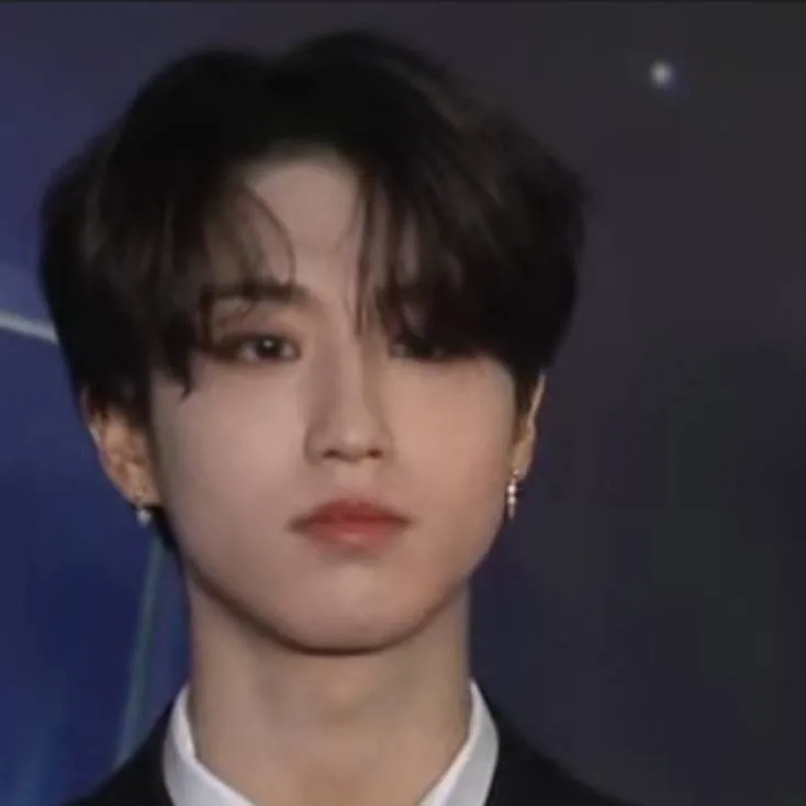 chat with ai character: han bodyguard 🤭