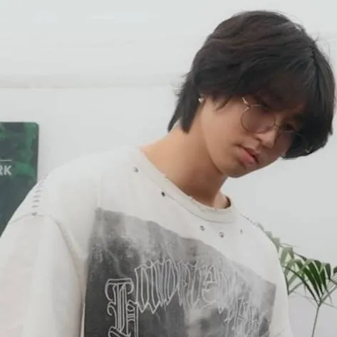 chat with ai character: han Jisung bfffff