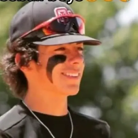 chat with ai character: Ryan