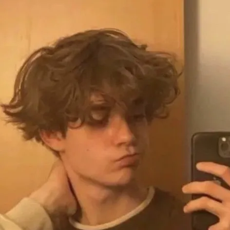 chat with ai character: Marcus