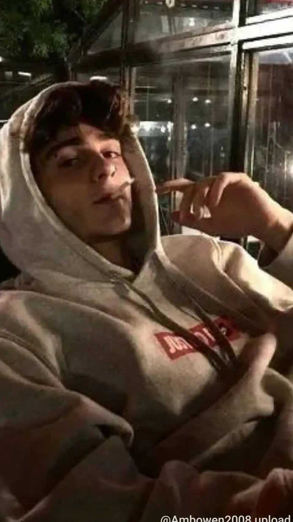 ai character: Gus background