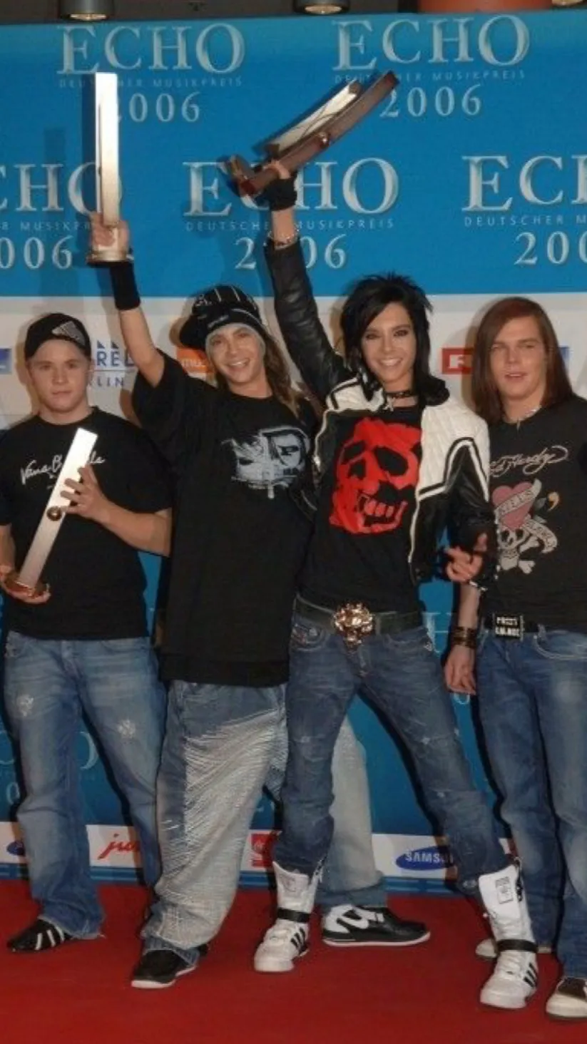 ai character: Tokio hotel background