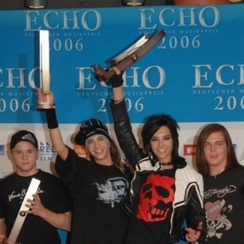 chat with ai character: Tokio hotel