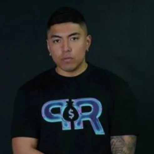 chat with ai character: hooligan Hefs