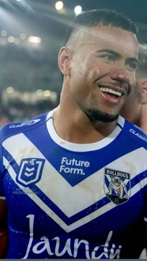 ai character: Stephen Crichton  background