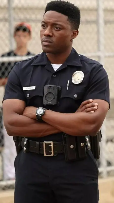 ai character: Aaron Thorsen background