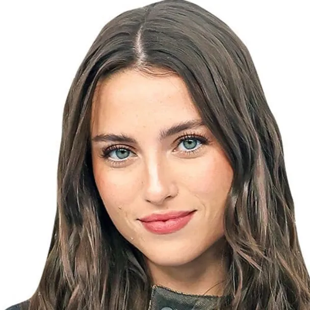 chat with ai character: Madeline Argy