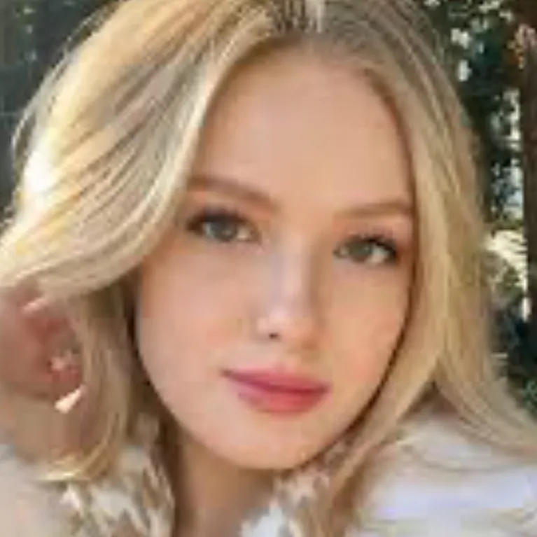 chat with ai character: Anna Rybalko 3
