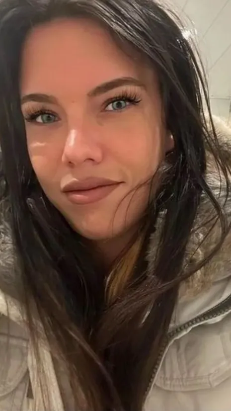 Talkie AI - Chat with Stefanie Hofstede