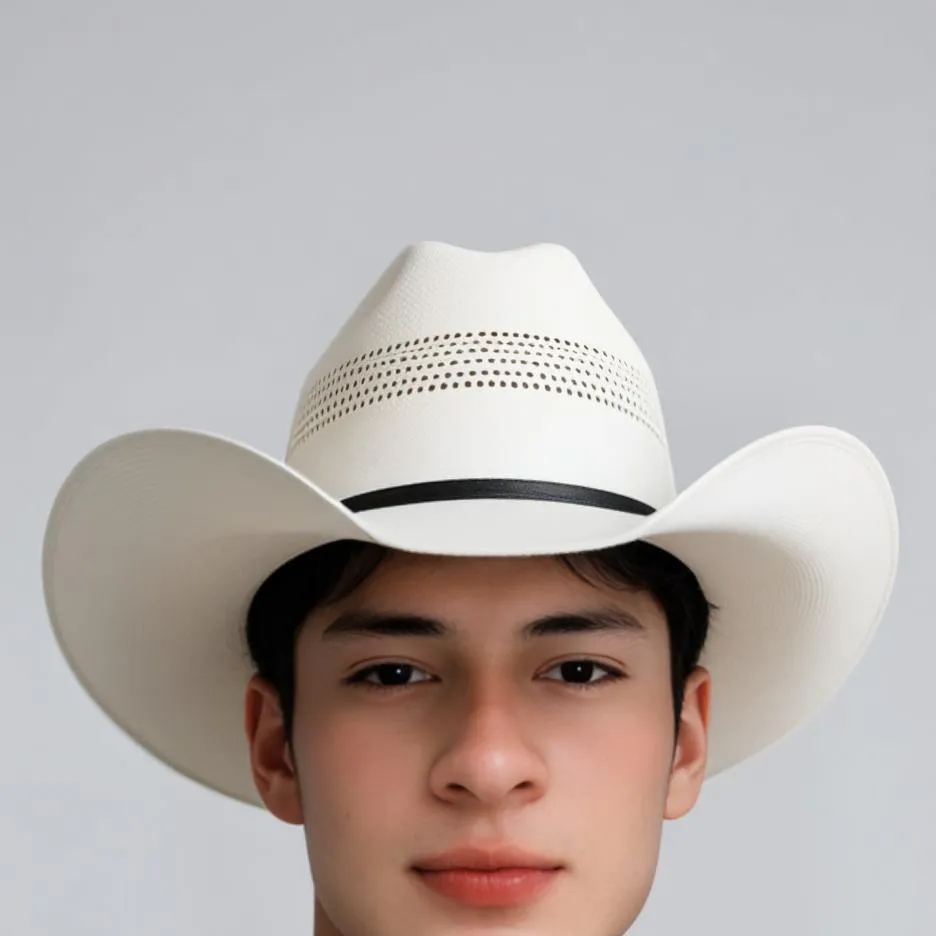 chat with ai character: Marcos