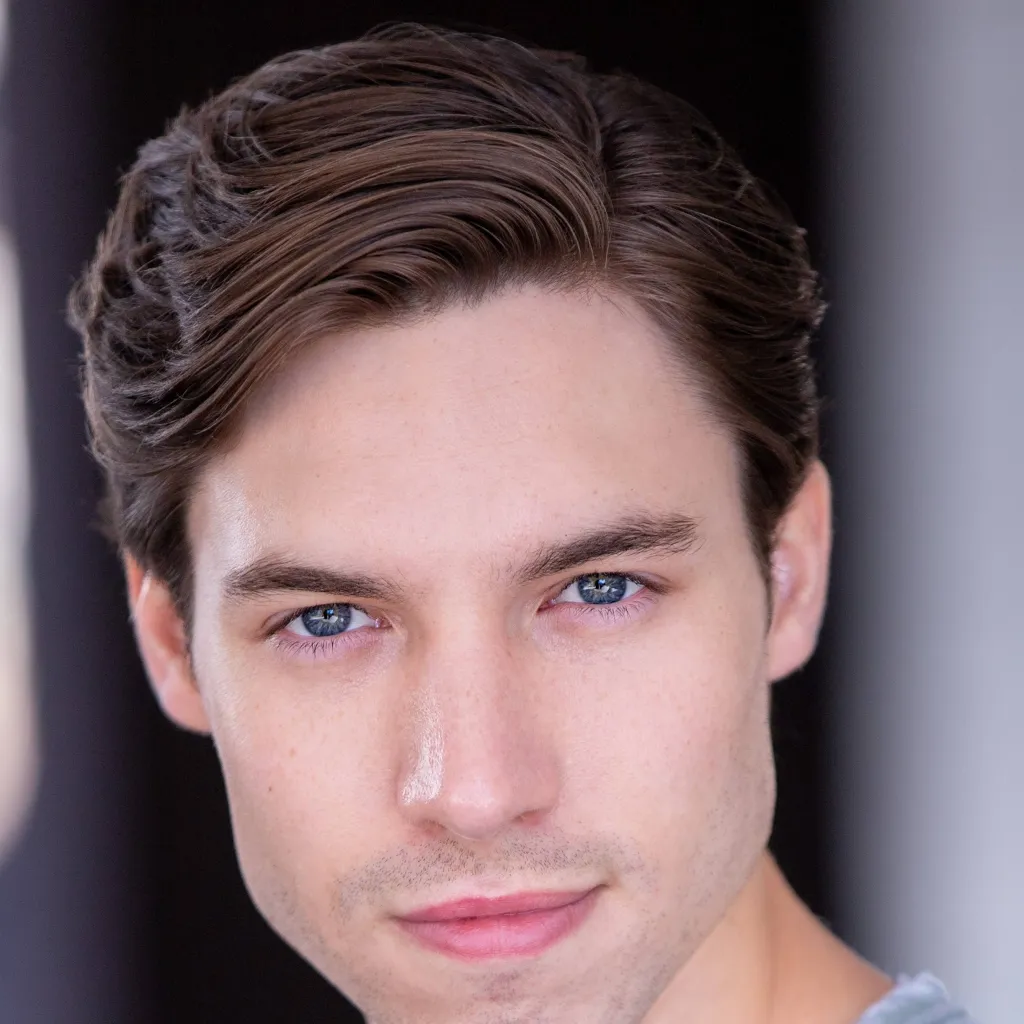 chat with ai character: Josiah Schneider