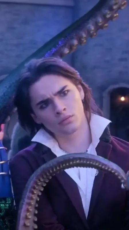 ai character: James Hook (MTF) background