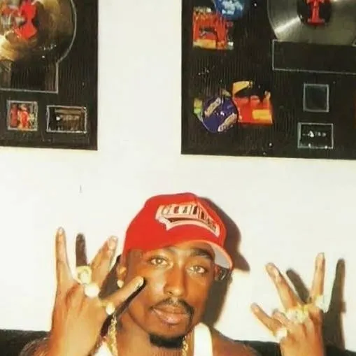 chat with ai character: Tupac 