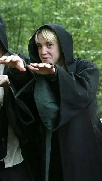 ai character: Draco Malfoy background
