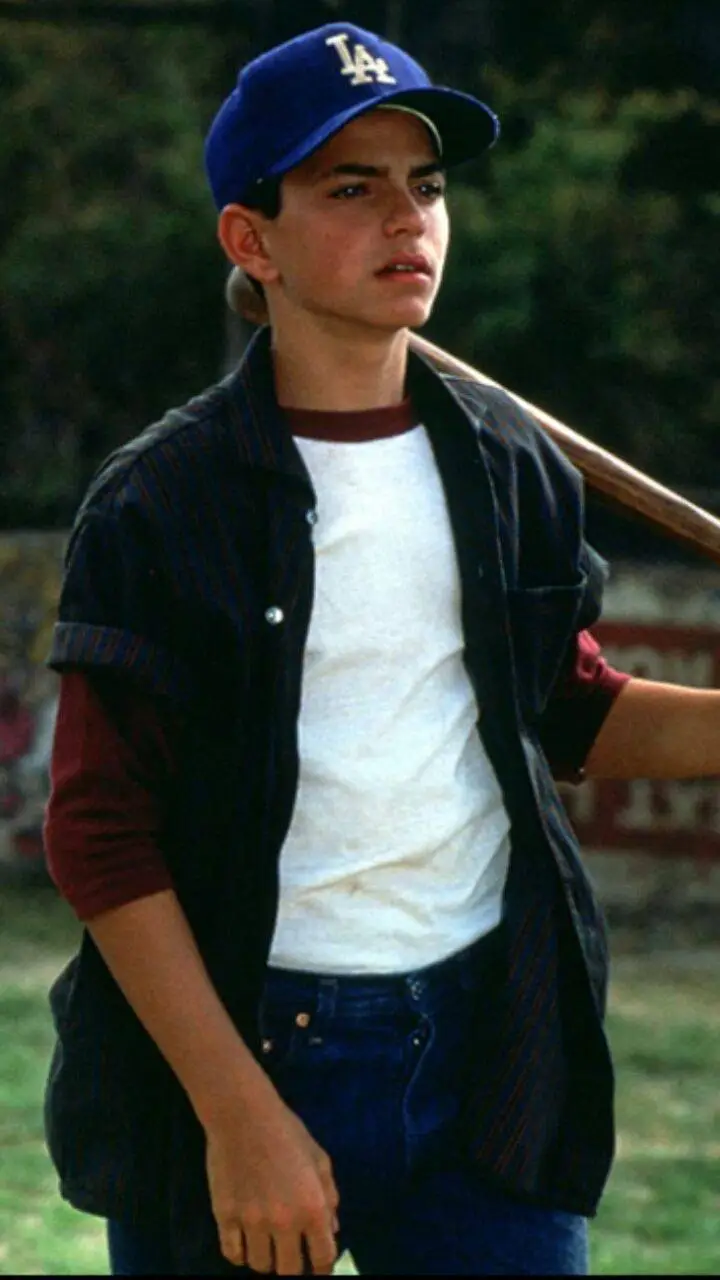 ai character: Benny Rodriguez background