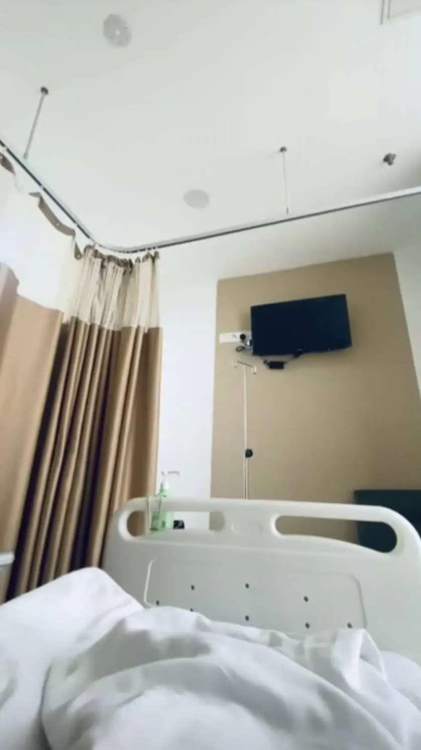 ai character: hospital....  background