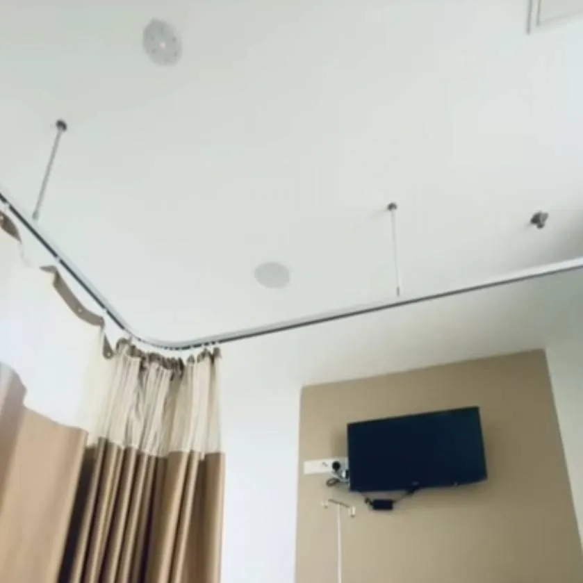 chat with ai character: hospital.... 