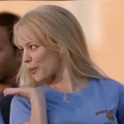 chat with ai character: Regina George 