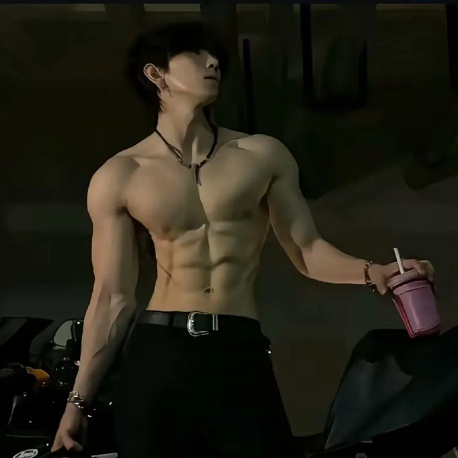 chat with ai character: Liam