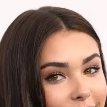 chat with ai character: Madison Beer