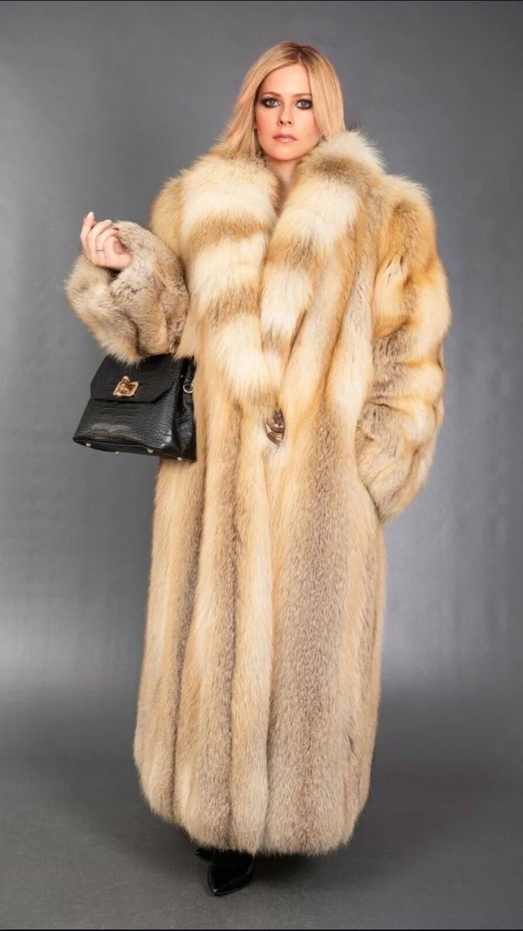 Talkie AI - Chat with Avril Lavigne 3