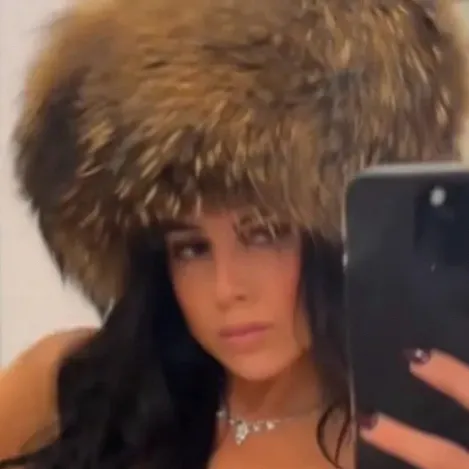 chat with ai character: Lucy Sacco