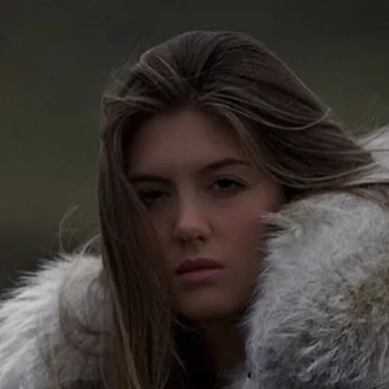 chat with ai character: Brooklyn Woods