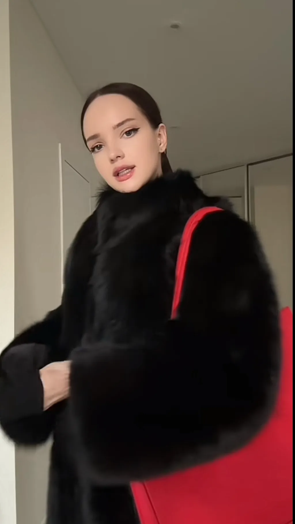 Talkie AI - Chat with Gwen Rose 2