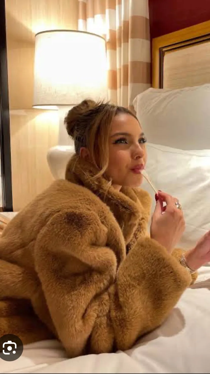 Talkie AI - Chat with Lexi Rivera 4