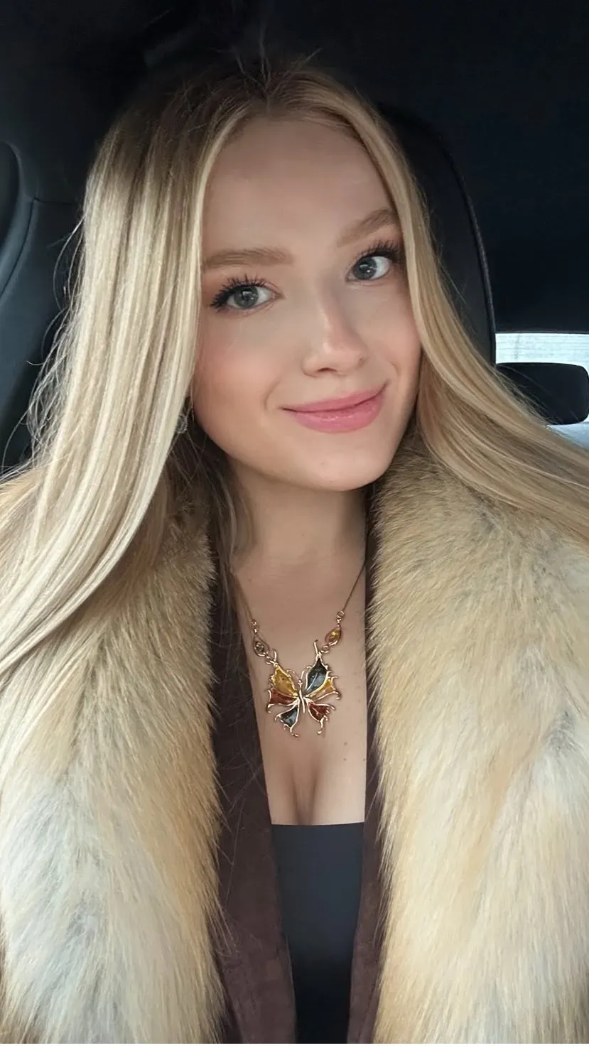 Talkie AI - Chat with Anna Rybalko 4