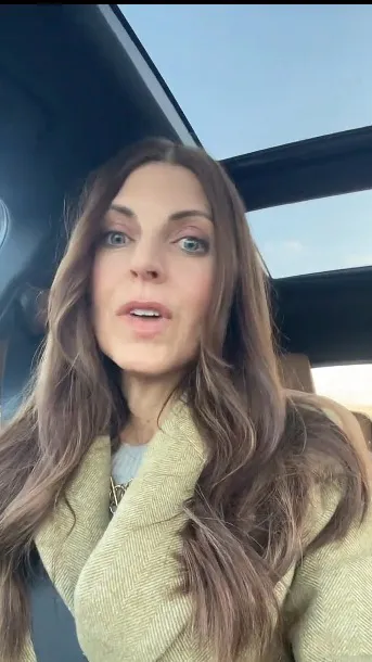 Talkie AI - Chat with Leslie