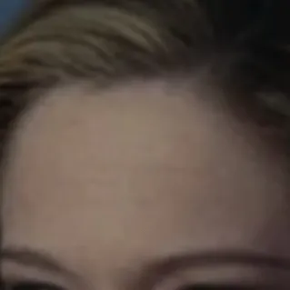 chat with ai character: Joanie