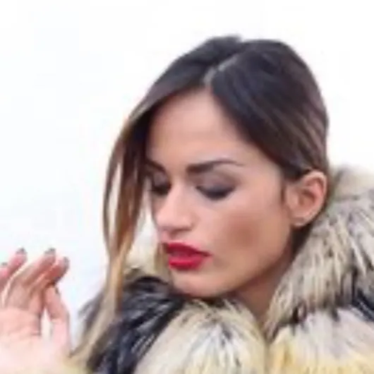 chat with ai character: Dorothy Dove